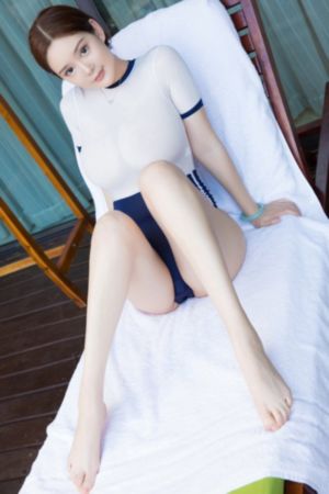 国产精品艳妇扒开_英文版字幕