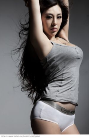 欧美女王重口喂捆绑_高清免费观看最新