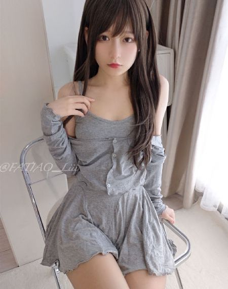 欧美帅哥玫瑰花头像_4K全集在线观看