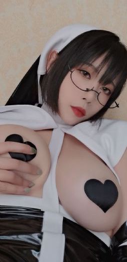 日韩制服巨乳小说_4K最新电影在线观看